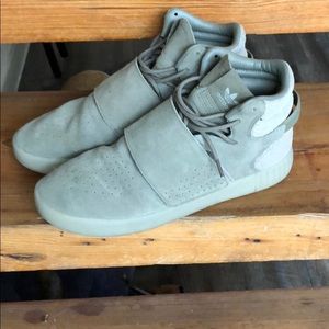 Brand New Adidas Tubular snake print